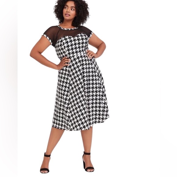 Torrid Black & White Houndstooth Print MIDI Mesh Swing Dress Sweetheart Neckline - Picture 3 of 6